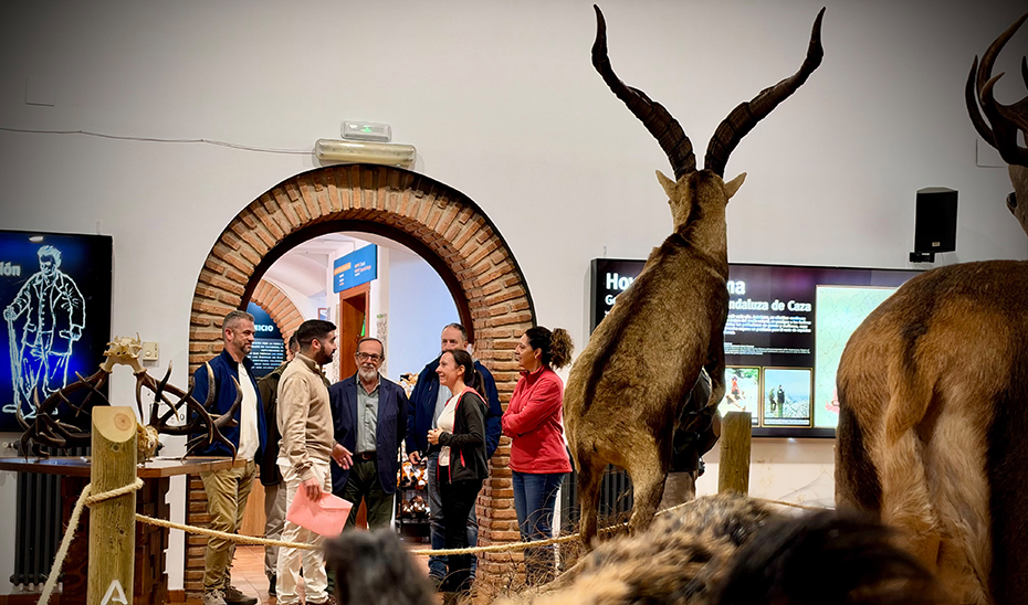 Imagen de la noticia: Torre del Vinagre reabre con tienda, información y actividades de naturaleza