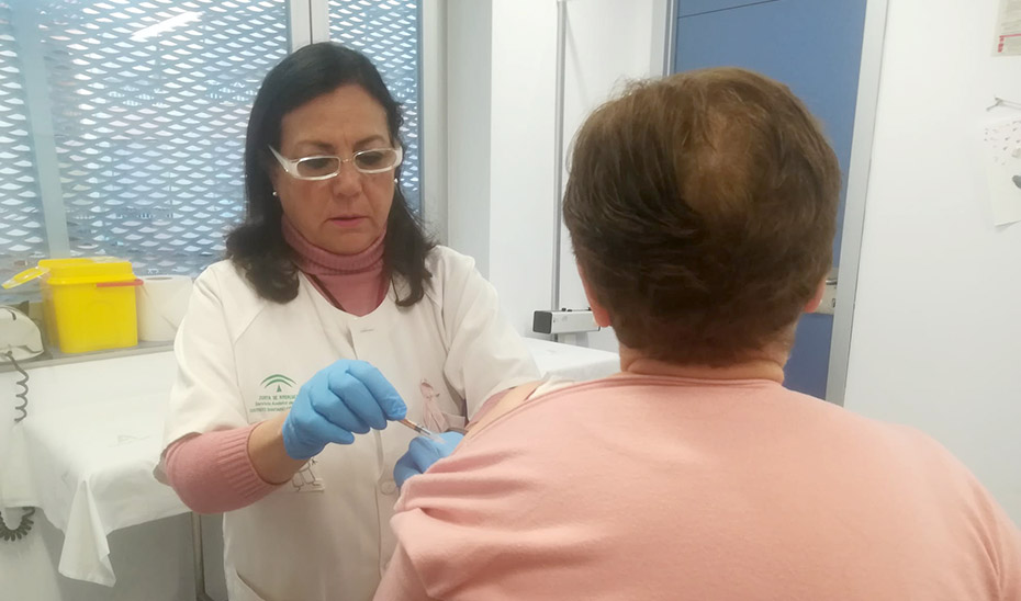 Imagen de la noticia: La vacunación de gripe y covid se amplía desde el miércoles a los mayores de 70 años