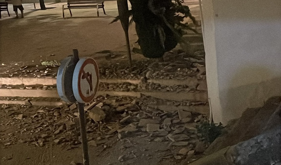 Image for the story: The Regional Government distributes seven million among 27 municipalities in Granada for the earthquakes