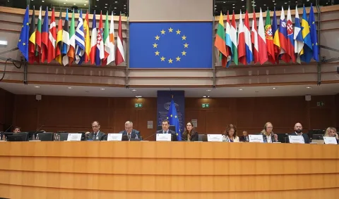Imagen de la noticia: Moreno ve avances en Bruselas para mantener los fondos de cohesión y la PAC