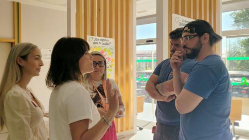 Imagen de la noticia: El Hospital San Agustín de Linares acerca los cuidados paliativos a pacientes y vecinos