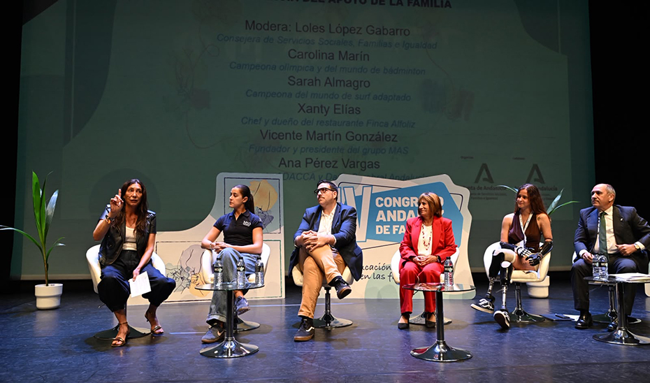 Imagen de la noticia: El IV Congreso Andaluz de Familias reúne a 450 personas en Sevilla