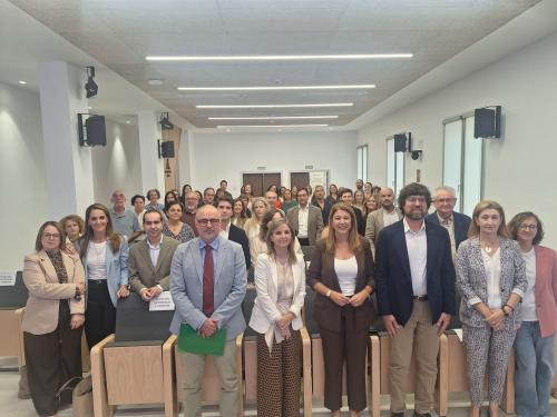 Imagen de la noticia: Los comités de ética asistencial de Andalucía abordan la vulnerabilidad en el entorno digital