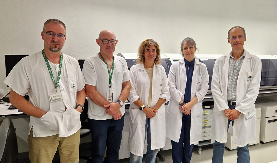 Imagen de la noticia: Una residente de Granada gana un premio por identificar un tumor óseo raro distinto a un cáncer previo