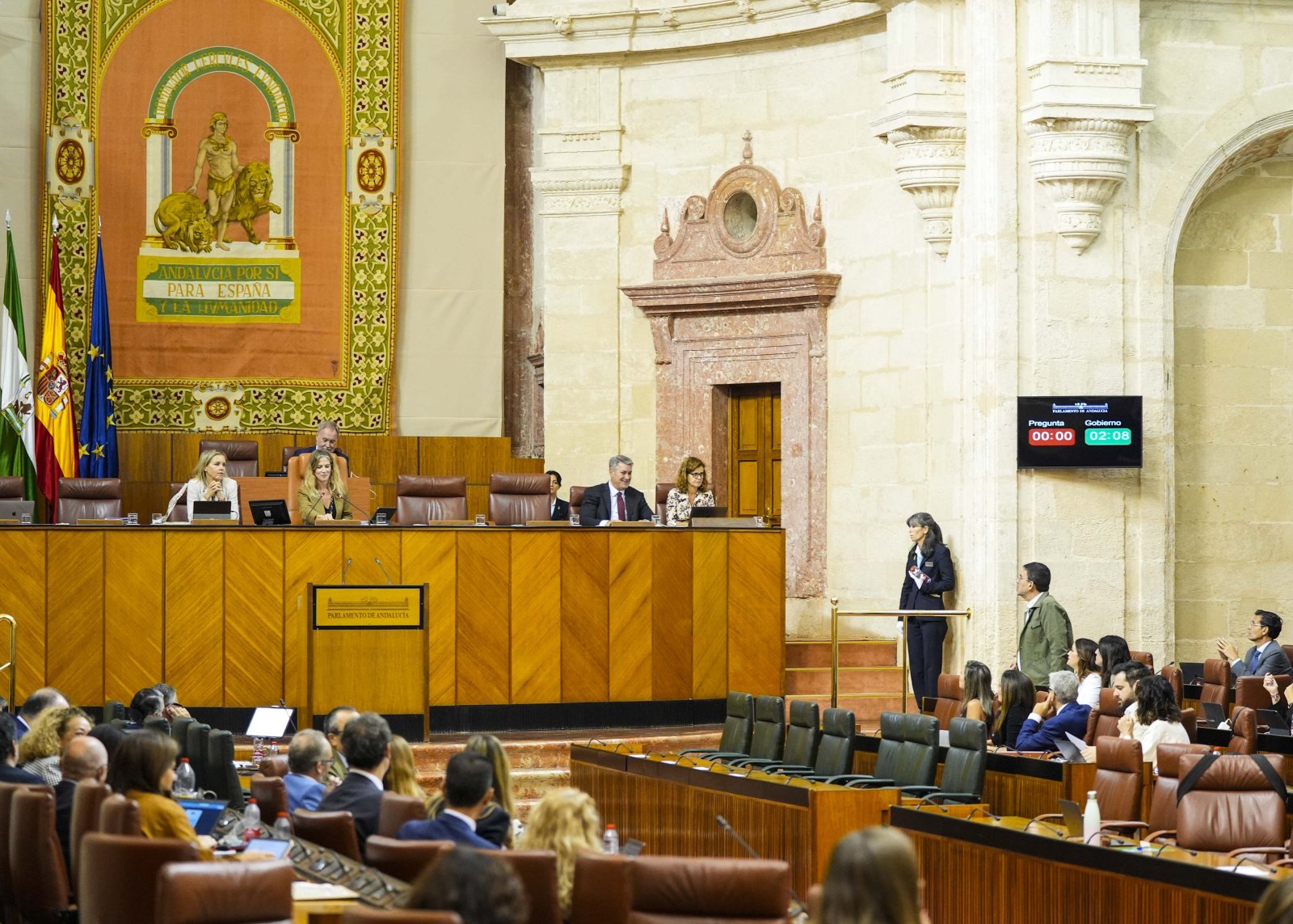 Imagen de la noticia: El Parlamento aprueba tres proposiciones sobre vivienda, campo y agravios al Estado