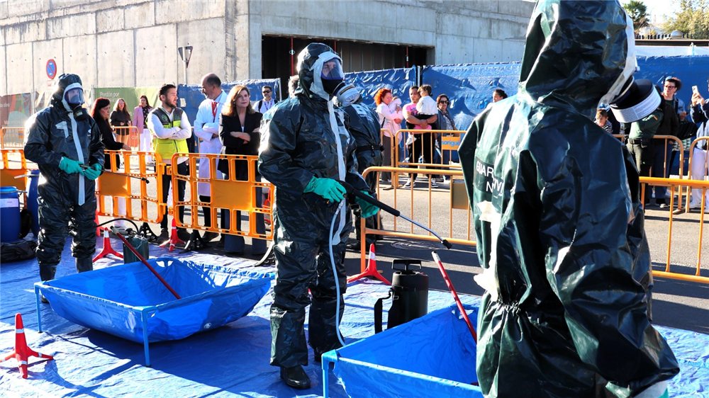 Imagen de la noticia: Simulacro de catástrofe química en el Juan Ramón Jiménez