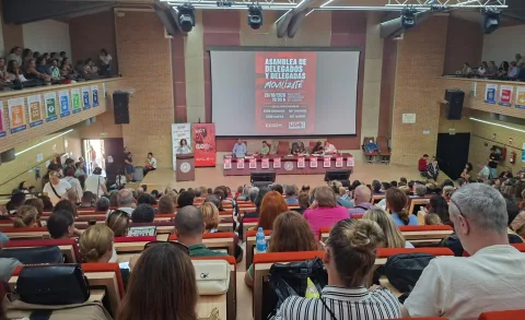Imagen de la noticia: CCOO y UGT llaman a la huelga general del 11 de noviembre